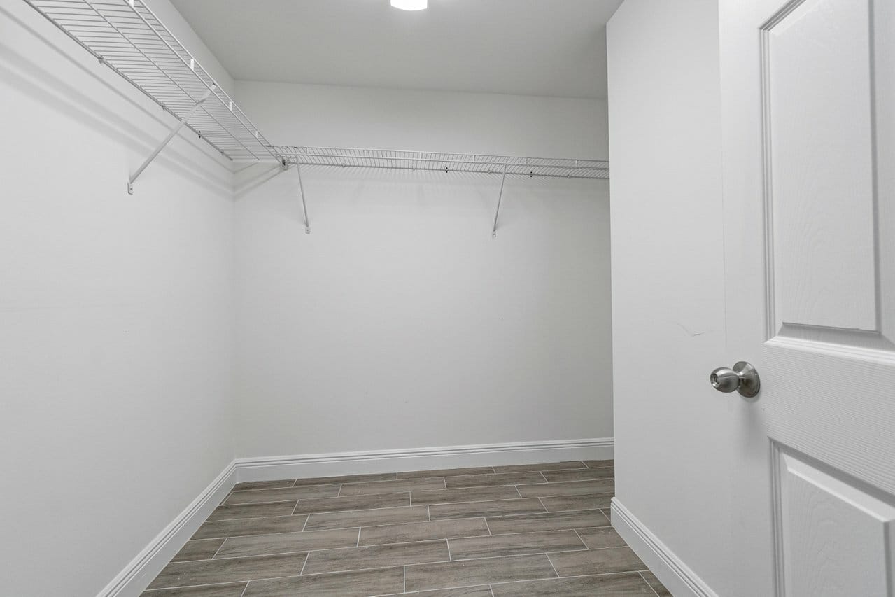 5e0008be-634d-4c21-a5ea-b8c7af259065